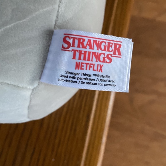 New with tags demogorgon Squishmallow Stranger Things - Picture 4 of 4